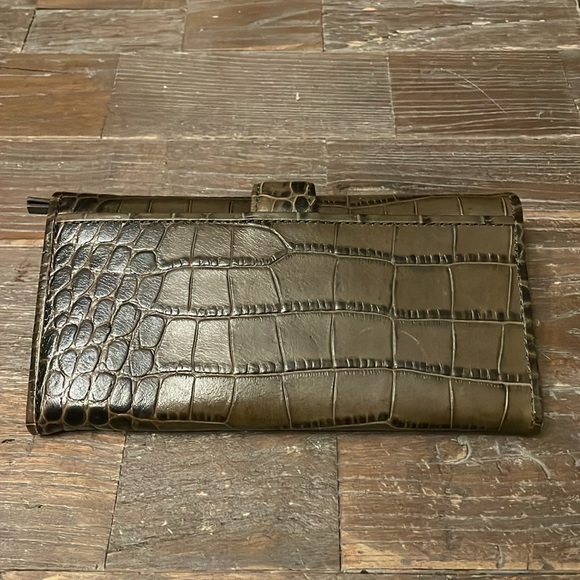 Olive Green Genuine Leather Croc Embossed Wallet🖤 - Picture 2 of 13